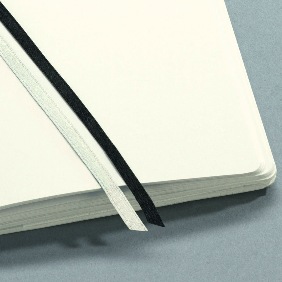 Tischkalender Conceptum 2027, A6, 200 Blatt, Softcover, 1T/1S, schwarz SIGEL C2723